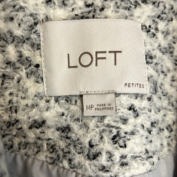 Loft Wool Blend Boucle Coat - Picture 4 of 17